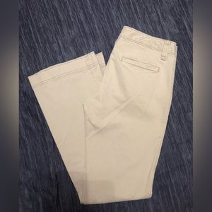 American Eagle. Khaki. Size 8